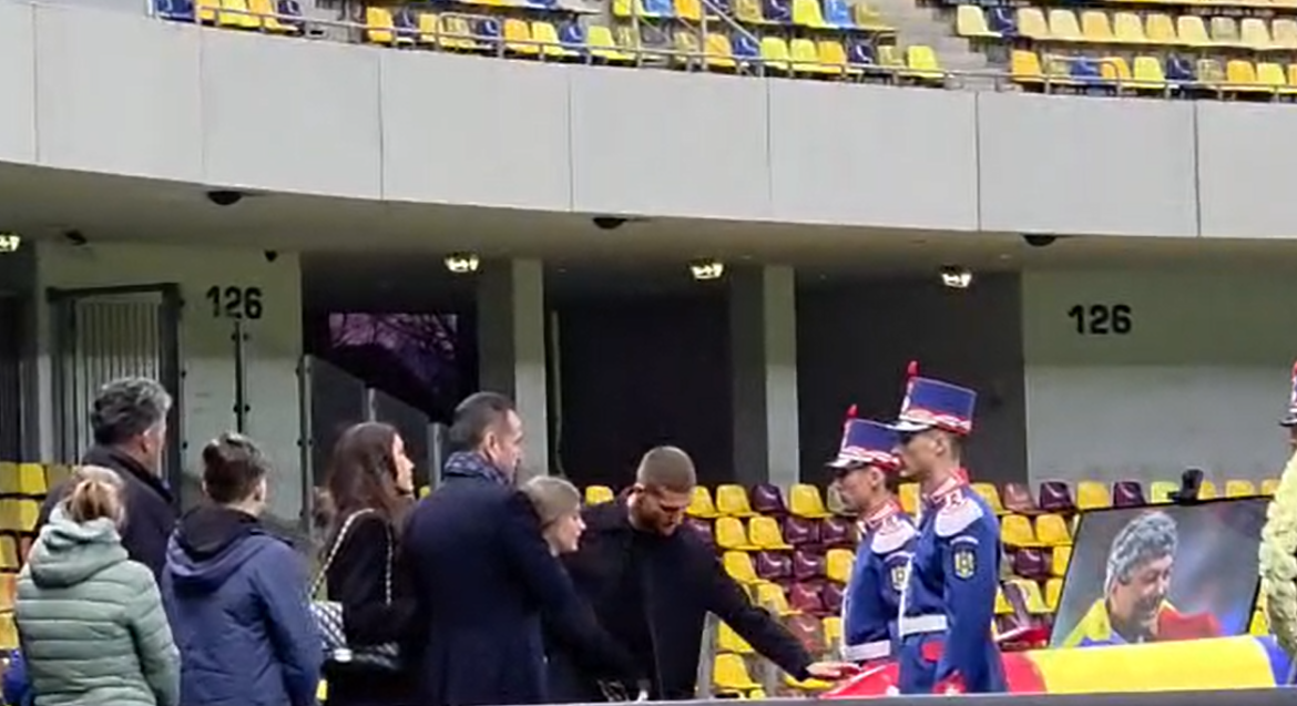 s-a-stins-il-luce-daniel-birligea-a-inceput-sa-planga-la-capataiul-lui-mircea-lucescu