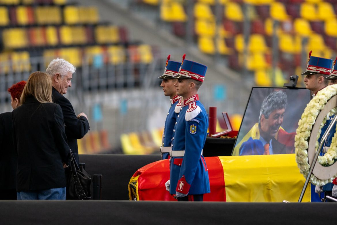 s-a-stins-il-luce-ce-i-a-spus-ioan-andone-lui-razvan-lucescu-la-priveghiul-lui-„il-luce”