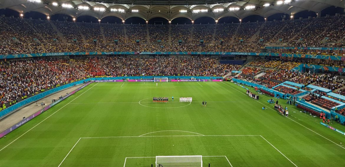 bine-ca-nu-i-am-facut-statuie-lui-mircea-lucescu