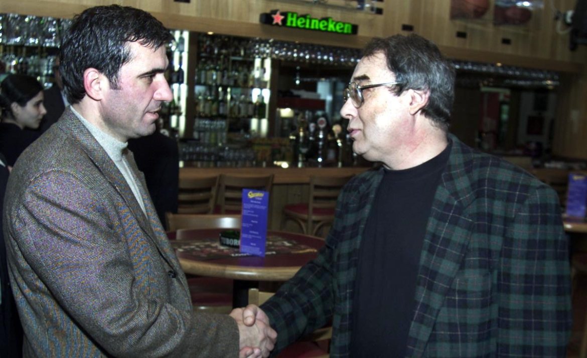 ovidiu-ioanitoaia-a-anuntat:-„gica-hagi-mi-a-confirmat-ca-preia-nationala-romaniei!”