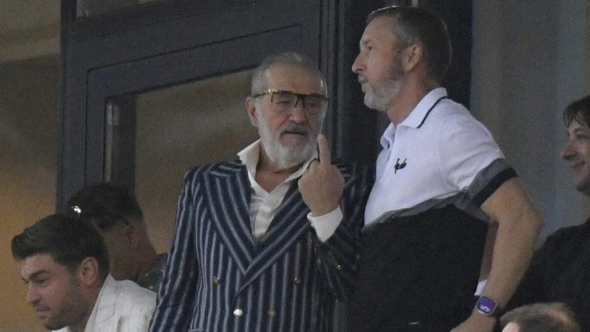 out-de-la-fcsb?-gigi-becali-a-cerut-ca-fotbalistul-sa-plece,-dar-mihai-stoica-se-opune