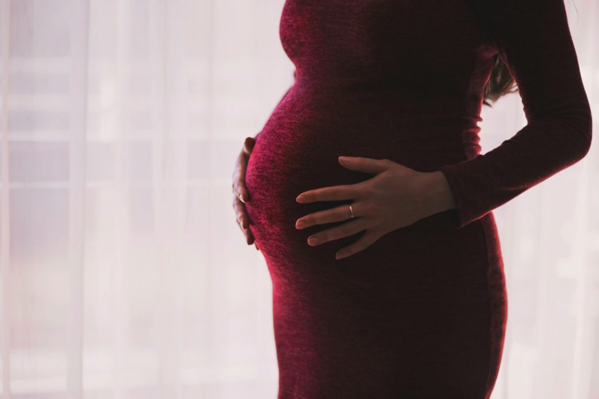 prezentatoarea-tv-urmeaza-sa-devina-mama-pentru-prima-oara!-a-tinut-6-luni-sarcina-ascunsa